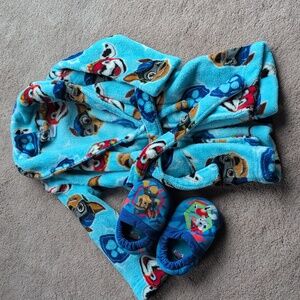 Toddler Paw Patrol Bathrobe Size 3T & Slippers